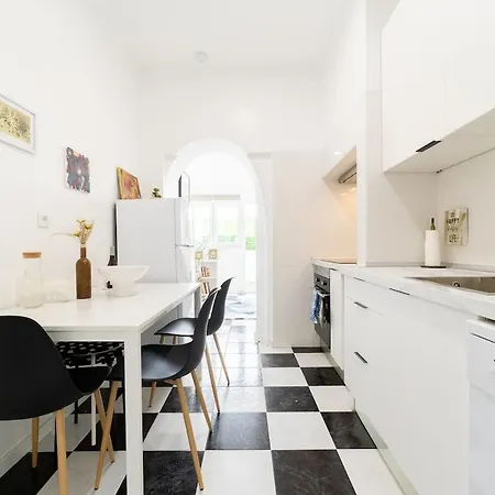 Casa de Férias Charming 4-bedroom House With Terrace