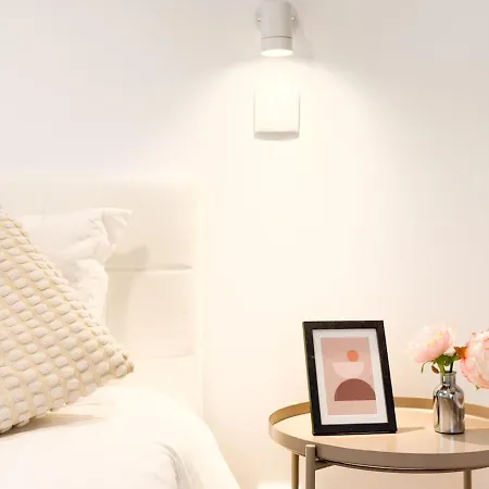 Charming 4-bedroom House With Terrace *