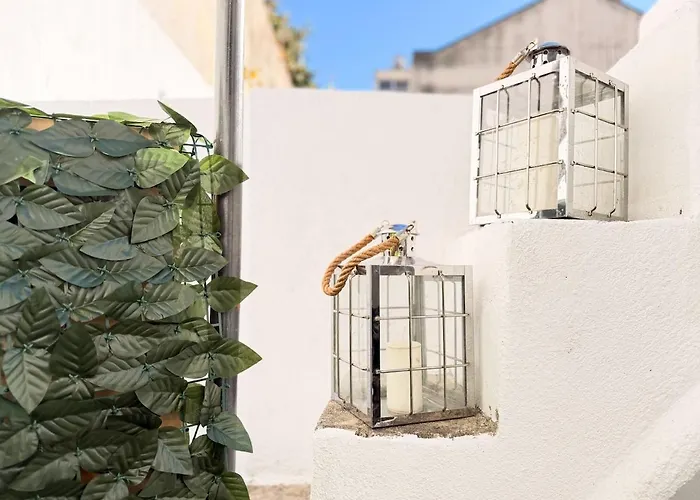 Charming 4-bedroom House With Terrace *