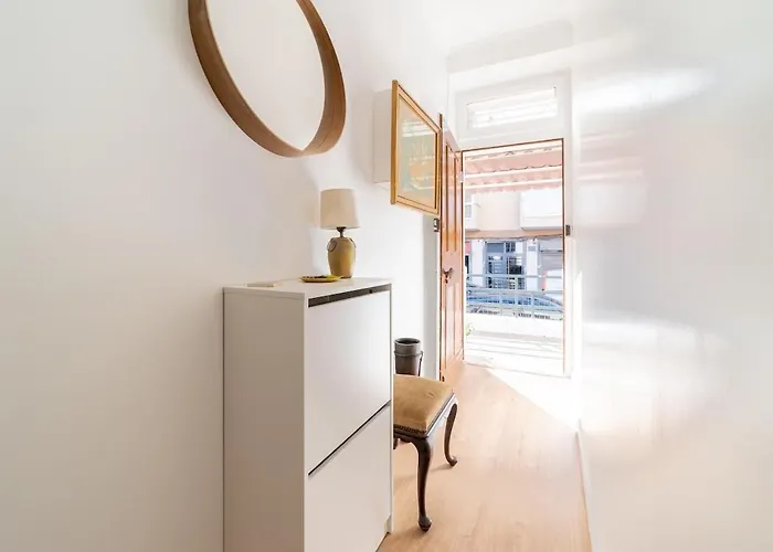 Charming 4-bedroom House With Terrace Lisbona