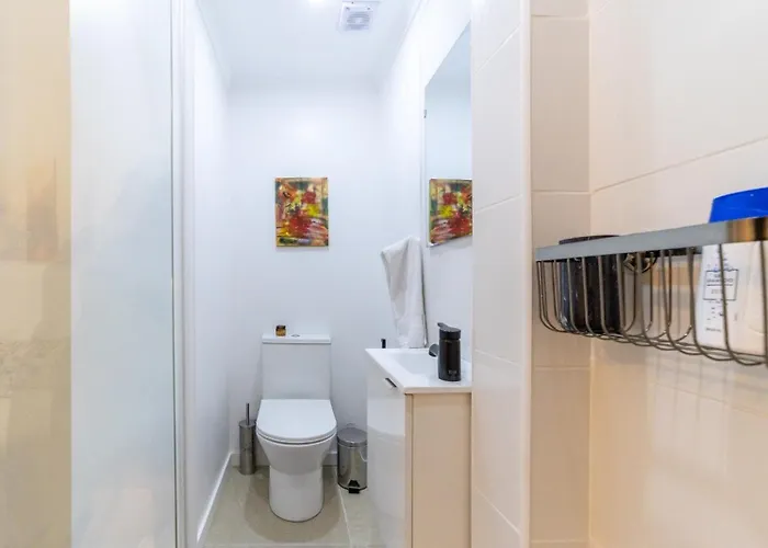 Charming 4-bedroom House With Terrace Casa vacanze *
