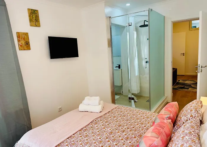 Charming 4-bedroom House With Terrace * Lisbona