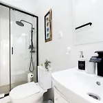 Ferienhaus 4 Bedroom House With Garden Parking In Benfica *