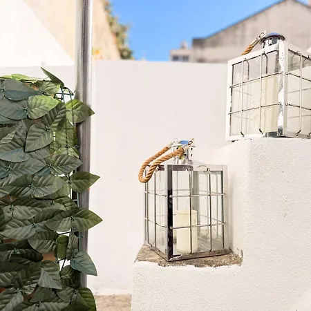 بيت للعطل 4 Bedroom House With Garden Parking In Benfica